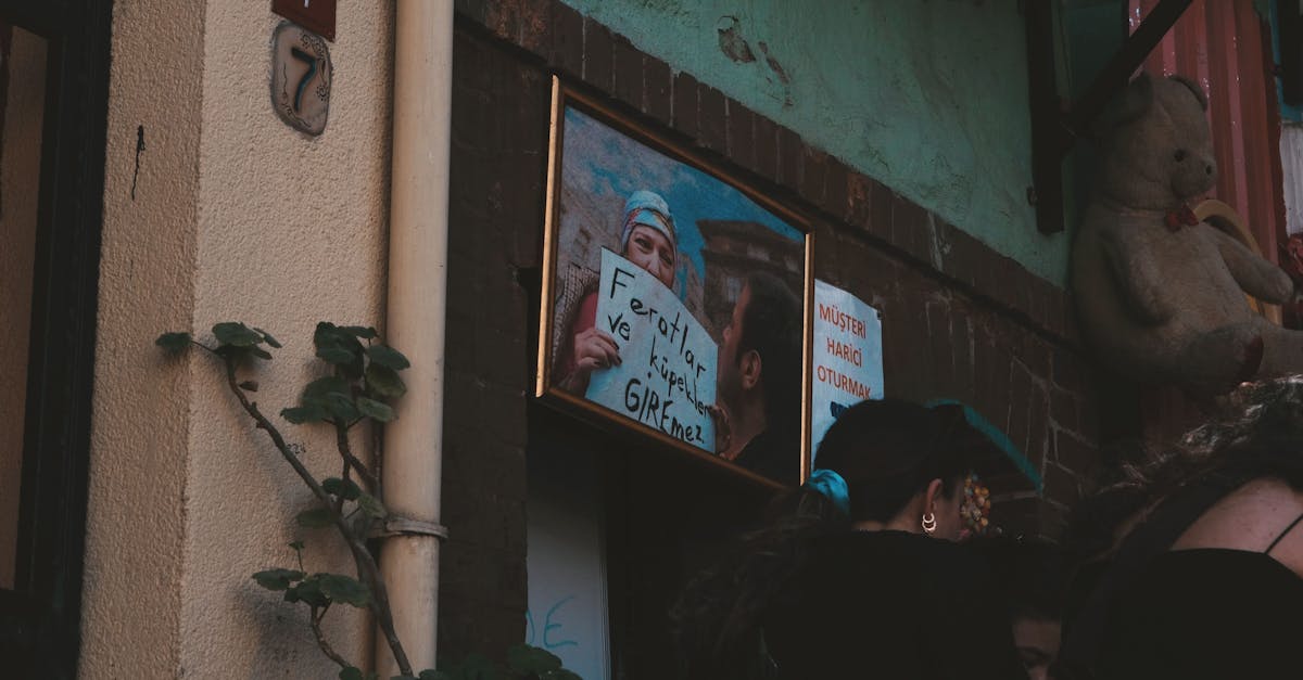 découvrez tout ce qu'il faut savoir sur les murs porteurs : leur rôle essentiel dans la structure des bâtiments, comment les identifier et les sécuriser.